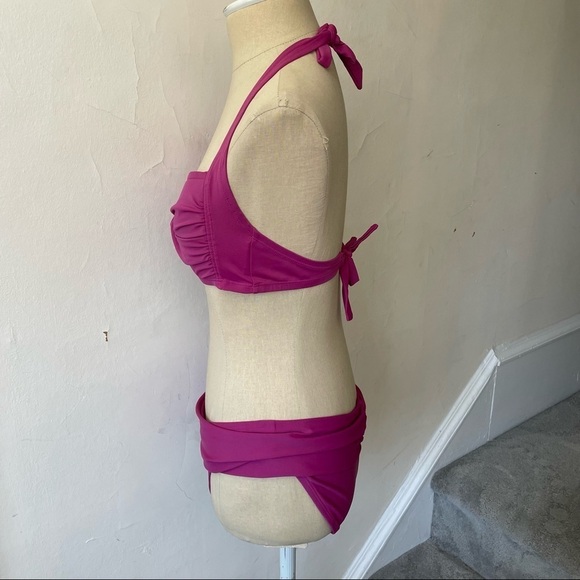 Cameo Water Wear Berry Two Piece Twist Front Halter Bikini Size Medium EUC - Picture 2 of 9